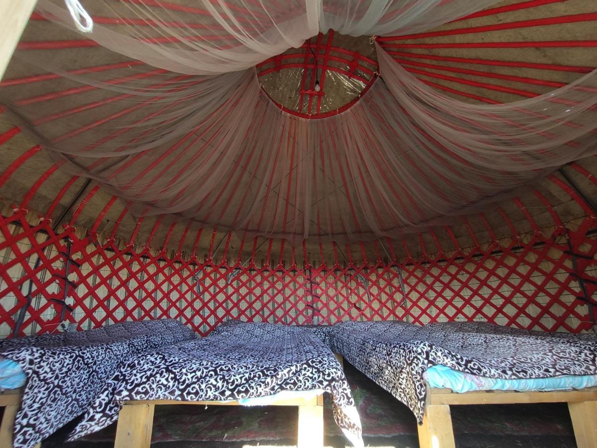 Yurt Camp Ali-Nur At Lake Song-Kol Юрточный Лагерь Али-Нур Озеро Сон-Куль Сон-Куль Кыргызстан Нарын Kyrgyzstan Naryn Zewnętrze zdjęcie