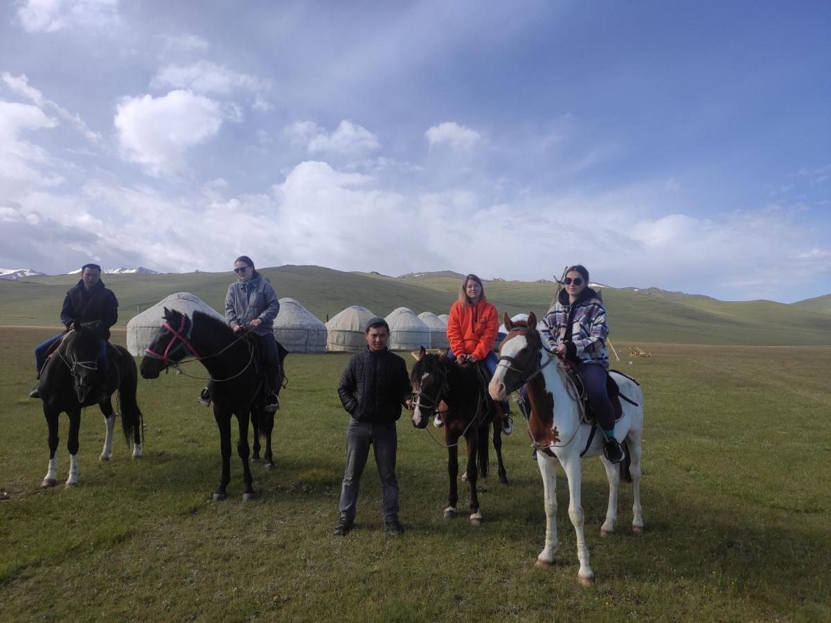 Yurt Camp Ali-Nur At Lake Song-Kol Юрточный Лагерь Али-Нур Озеро Сон-Куль Сон-Куль Кыргызстан Нарын Kyrgyzstan Naryn Zewnętrze zdjęcie