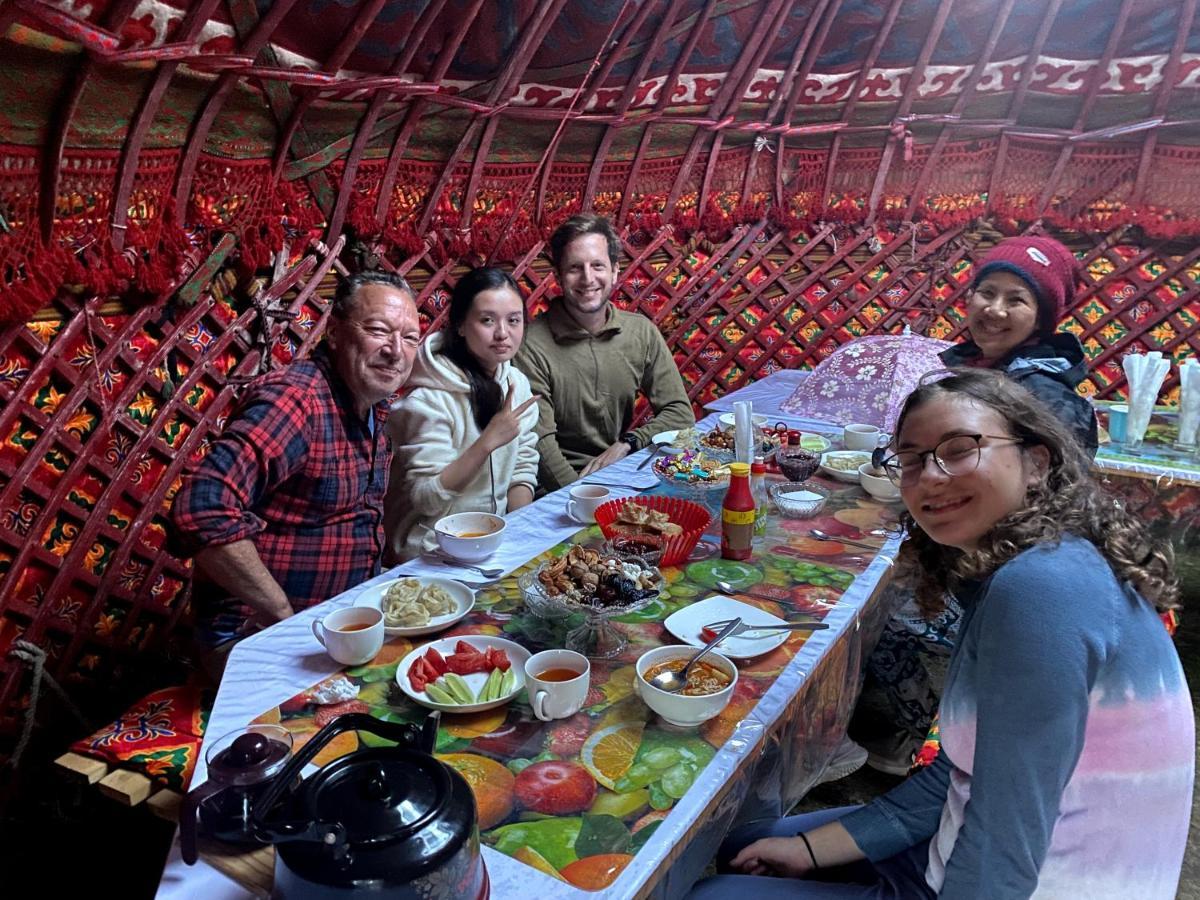 Yurt Camp Ali-Nur At Lake Song-Kol Юрточный Лагерь Али-Нур Озеро Сон-Куль Сон-Куль Кыргызстан Нарын Kyrgyzstan Naryn Zewnętrze zdjęcie