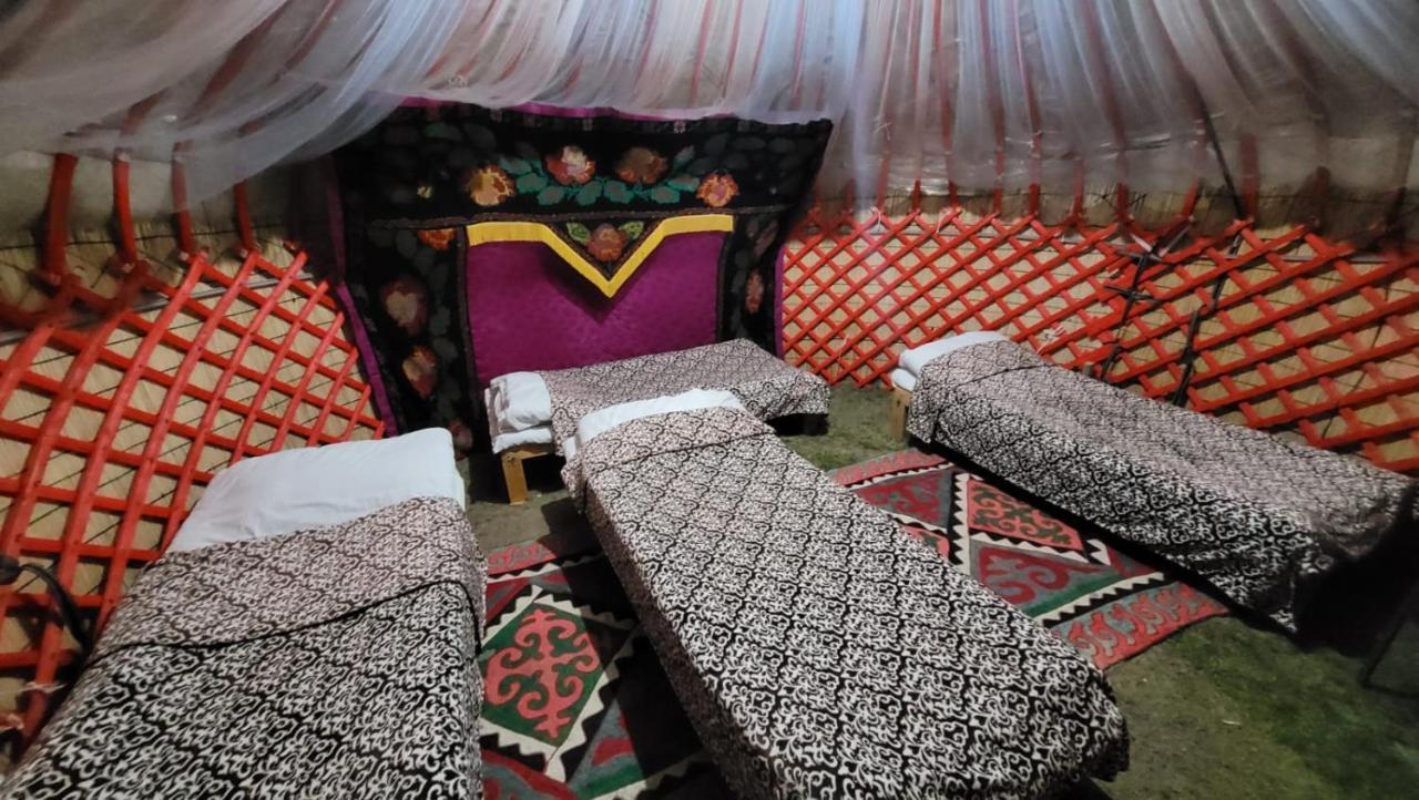 Yurt Camp Ali-Nur At Lake Song-Kol Юрточный Лагерь Али-Нур Озеро Сон-Куль Сон-Куль Кыргызстан Нарын Kyrgyzstan Naryn Zewnętrze zdjęcie