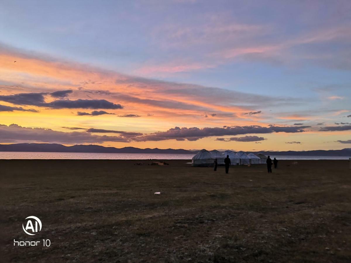 Yurt Camp Ali-Nur At Lake Song-Kol Юрточный Лагерь Али-Нур Озеро Сон-Куль Сон-Куль Кыргызстан Нарын Kyrgyzstan Naryn Zewnętrze zdjęcie