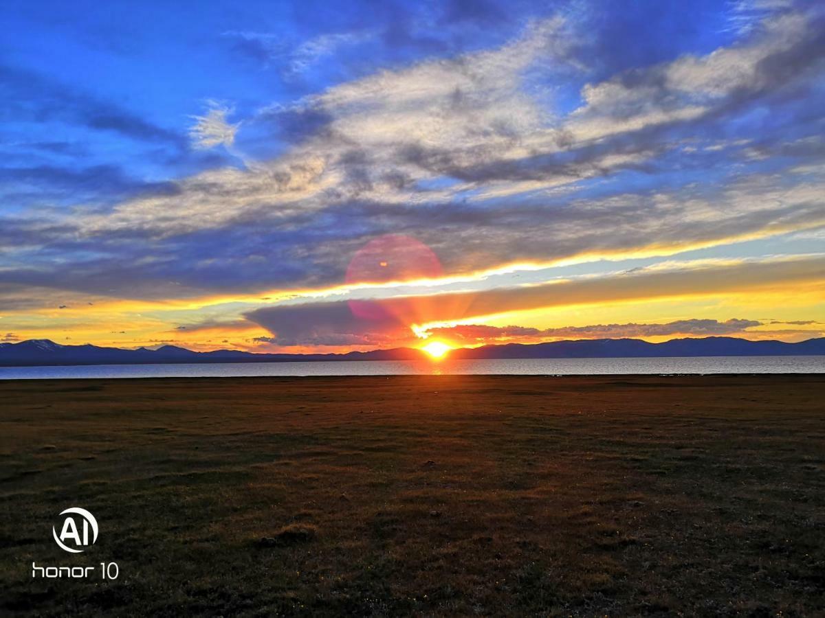 Yurt Camp Ali-Nur At Lake Song-Kol Юрточный Лагерь Али-Нур Озеро Сон-Куль Сон-Куль Кыргызстан Нарын Kyrgyzstan Naryn Zewnętrze zdjęcie