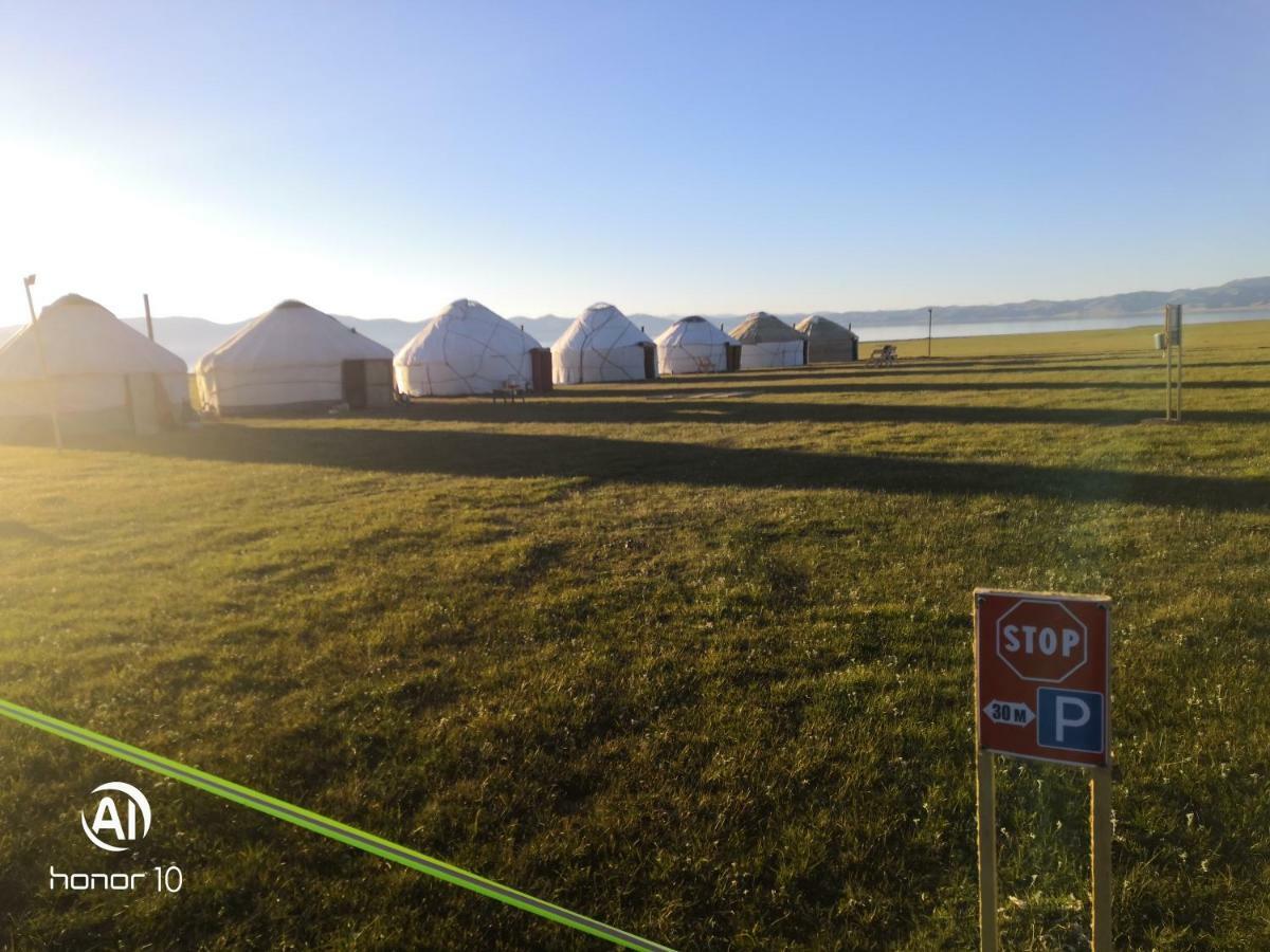 Yurt Camp Ali-Nur At Lake Song-Kol Юрточный Лагерь Али-Нур Озеро Сон-Куль Сон-Куль Кыргызстан Нарын Kyrgyzstan Naryn Zewnętrze zdjęcie