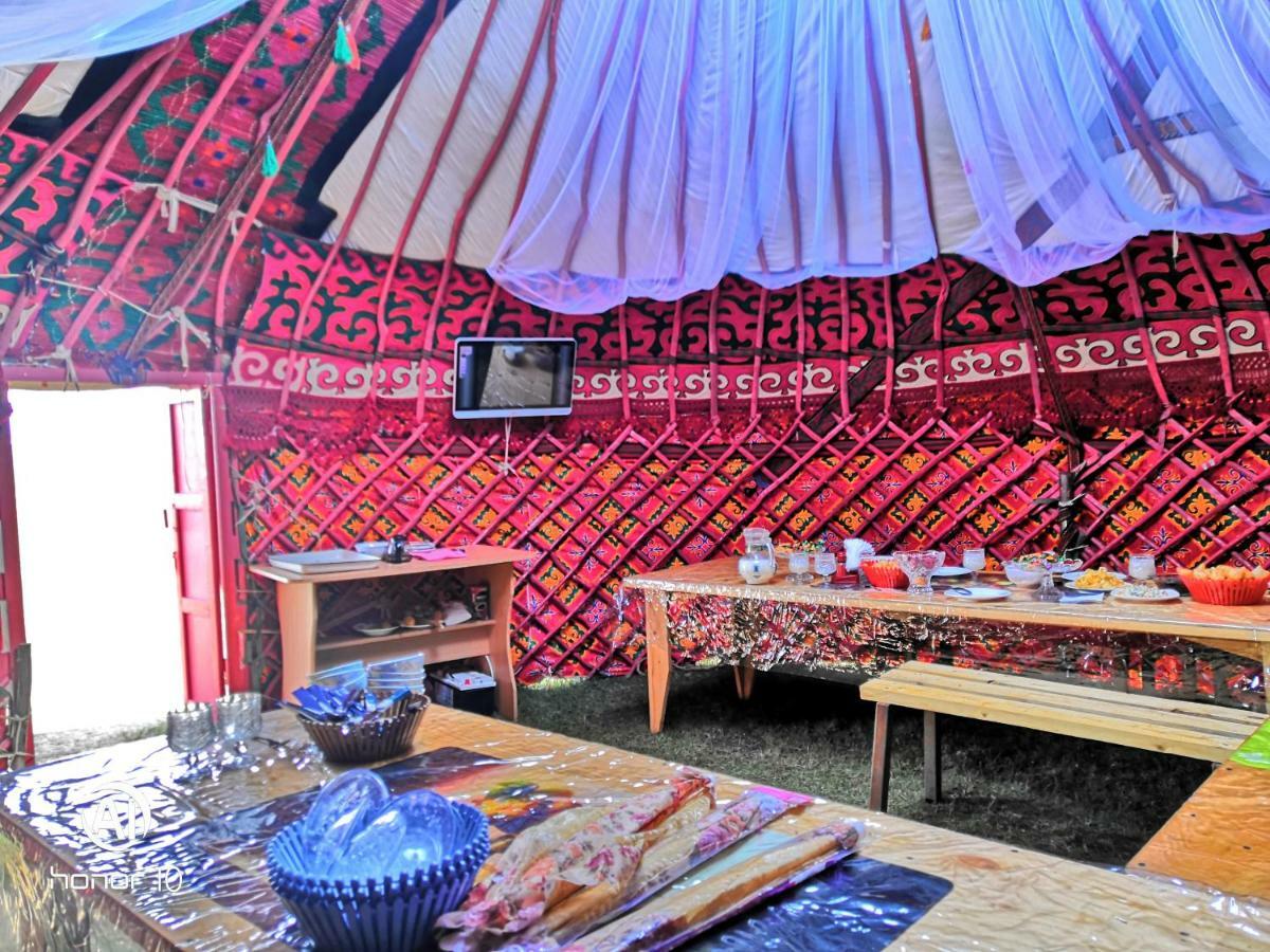 Yurt Camp Ali-Nur At Lake Song-Kol Юрточный Лагерь Али-Нур Озеро Сон-Куль Сон-Куль Кыргызстан Нарын Kyrgyzstan Naryn Zewnętrze zdjęcie